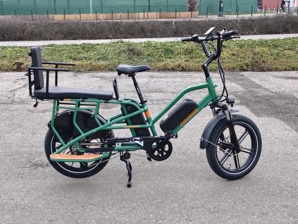 Le Jobobike Transer équipé d'un siège additionnel