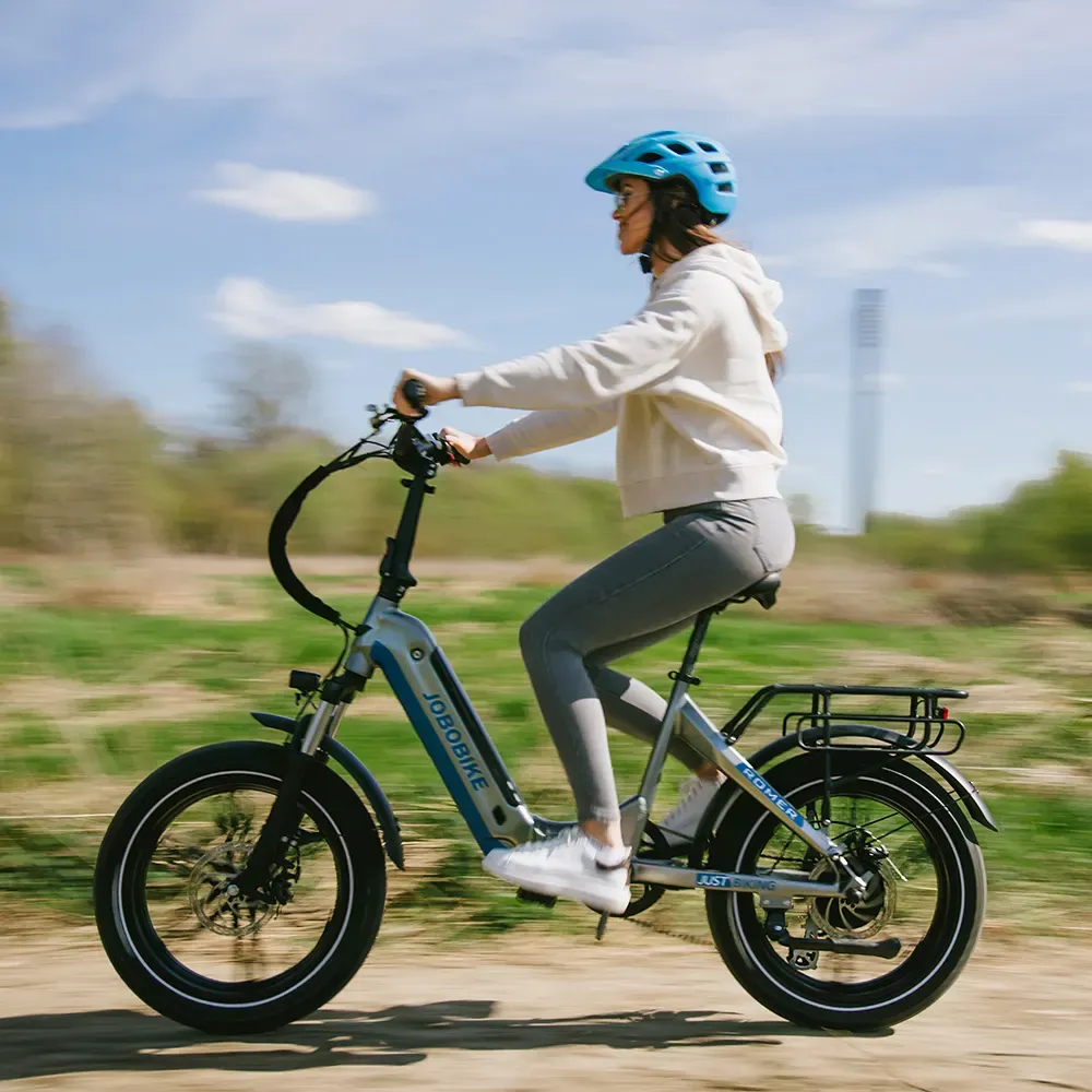 Jobobike_velo-electrique-roues-larges.webp